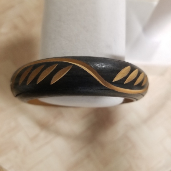 Wooden Carved Bangle Bracelet - Picture 5 of 6